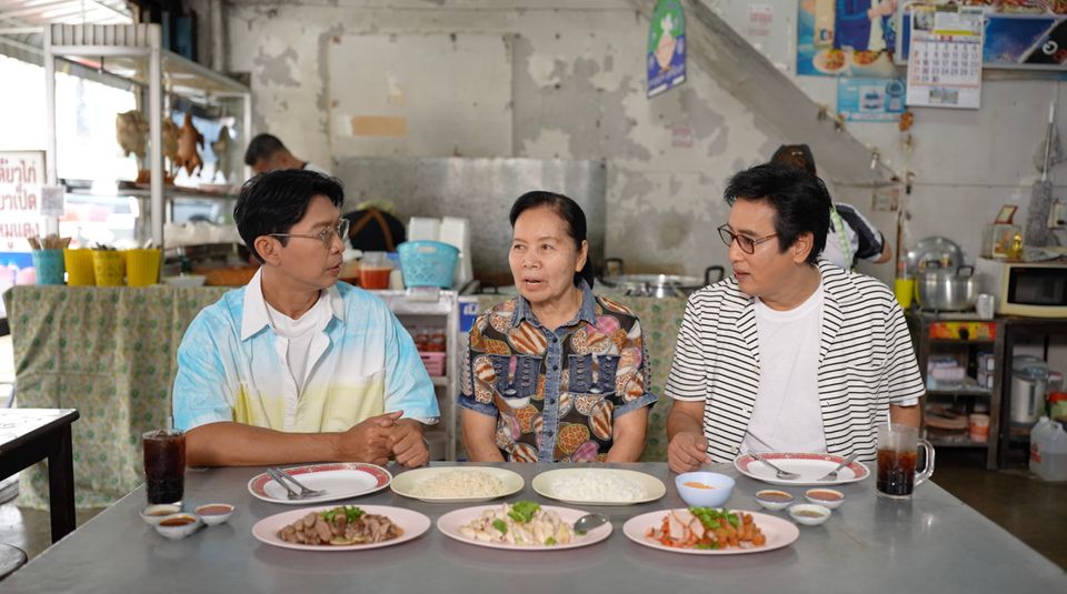 “หนุ่ม-แท่ง” พาตามรอยเกจิดัง “วัดจันเสน” จ.นครสวรรค์ เจาะลึกเคล็ดลับการขอพรเรื่องปัง ๆ ใน “หนุ่มแท่ง อารามทัวร์”