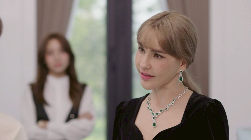 “แหม่ม” ปลื้มฟีดแบ็ก คืนจอช่อง 7HD บท “คณิสร” ใน “ลวง” เริ่ด  ชม “ยูโร – กานต์” เก่งครบเครื่อง