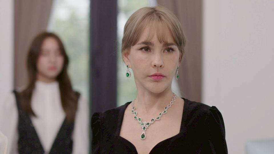 “แหม่ม” ปลื้มฟีดแบ็ก คืนจอช่อง 7HD บท “คณิสร” ใน “ลวง” เริ่ด  ชม “ยูโร – กานต์” เก่งครบเครื่อง