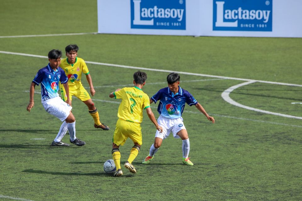 ศึก “ฟุตบอลนักเรียน 7 คน แชมป์กีฬา 7HD แชมเปียน คัพ 2025” มันไม่แผ่ว ทีมวางยังเก๋า “ปทุมคงคา-อัสสัมชัญศรีราชา-ท่าข้ามพิทยาคม” บู๊เดือดทะลุรอบ 128 ทีม