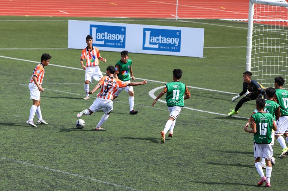 ศึก “ฟุตบอลนักเรียน 7 คน แชมป์กีฬา 7HD แชมเปียน คัพ 2025” มันไม่แผ่ว ทีมวางยังเก๋า “ปทุมคงคา-อัสสัมชัญศรีราชา-ท่าข้ามพิทยาคม” บู๊เดือดทะลุรอบ 128 ทีม