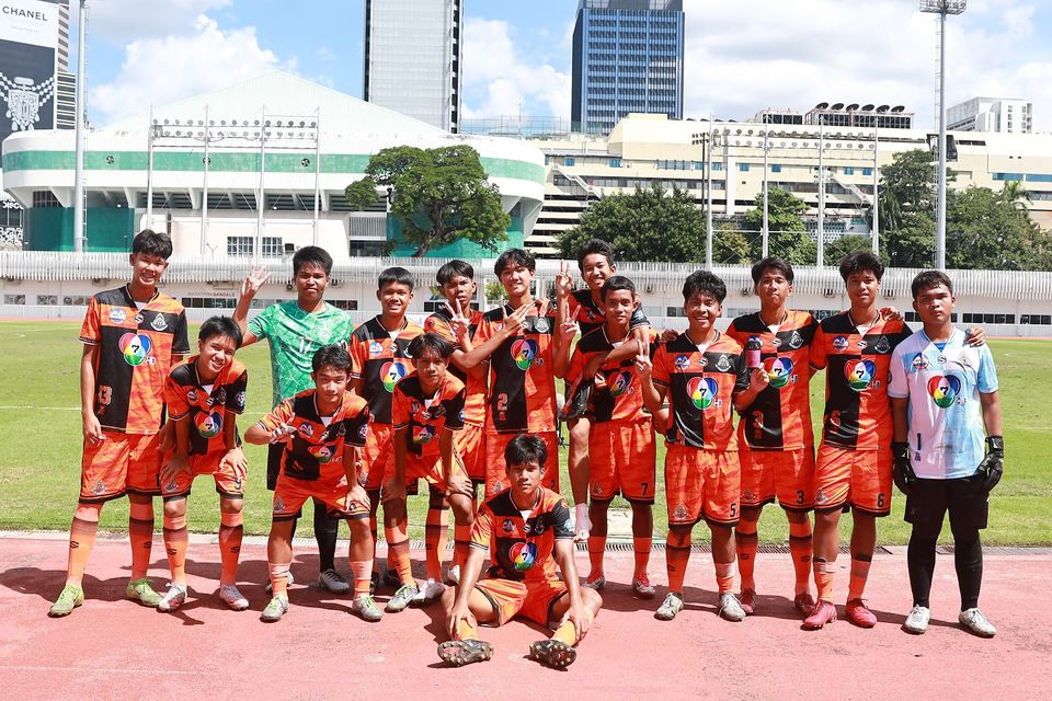 ศึก “ฟุตบอลนักเรียน 7 คน แชมป์กีฬา 7HD แชมเปียน คัพ 2025” มันไม่แผ่ว ทีมวางยังเก๋า “ปทุมคงคา-อัสสัมชัญศรีราชา-ท่าข้ามพิทยาคม” บู๊เดือดทะลุรอบ 128 ทีม