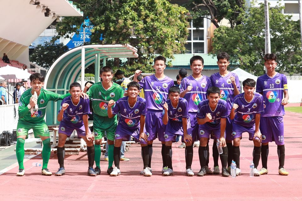 ศึก “ฟุตบอลนักเรียน 7 คน แชมป์กีฬา 7HD แชมเปียน คัพ 2025” มันไม่แผ่ว ทีมวางยังเก๋า “ปทุมคงคา-อัสสัมชัญศรีราชา-ท่าข้ามพิทยาคม” บู๊เดือดทะลุรอบ 128 ทีม