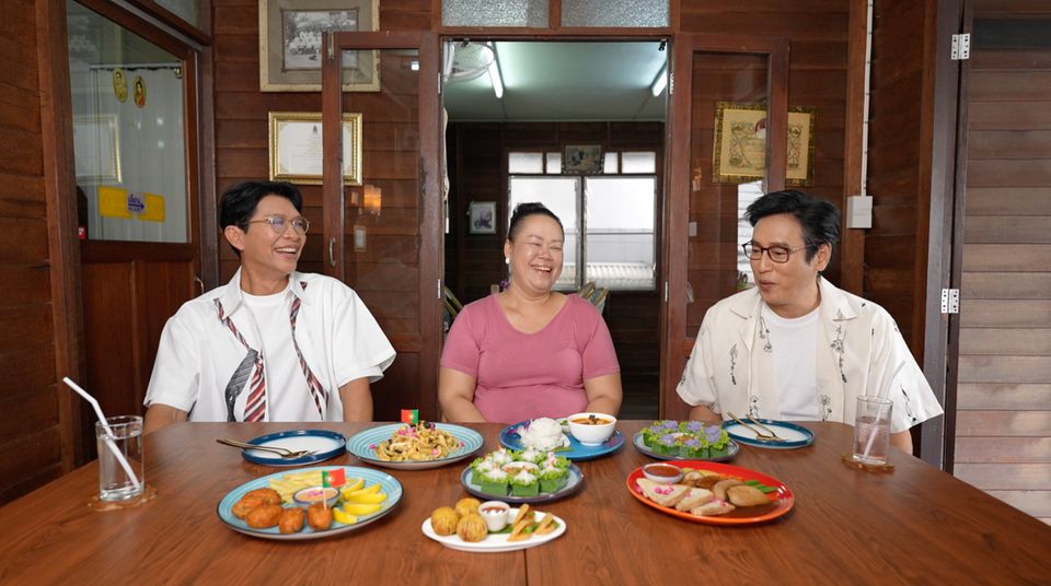 “หนุ่มแท่ง อารามทัวร์” พาเที่ยววัดกัลยาณมิตร วรมหาวิหาร  สักการะ หลวงพ่อโต ซำปอกง พร้อมชิมอาหารย่านกุฎีจีน