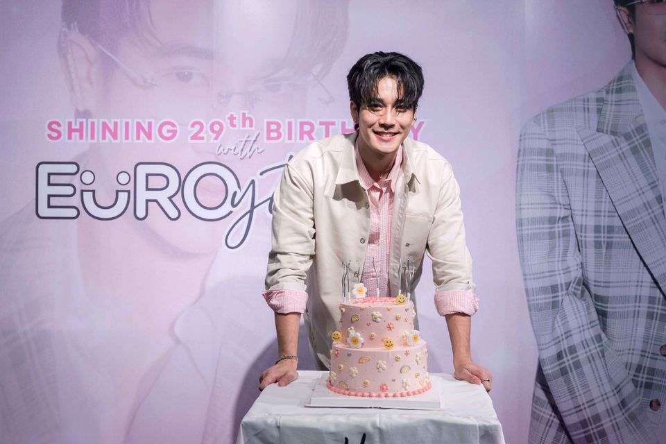 “ยูโร” ปลื้ม แฟนคลับไทย-อินเตอร์ รวมพลังฉลองวันเกิด  งาน “Shining 29th Birthday With Euro Yotsawat” แป๋วฉ่ำ