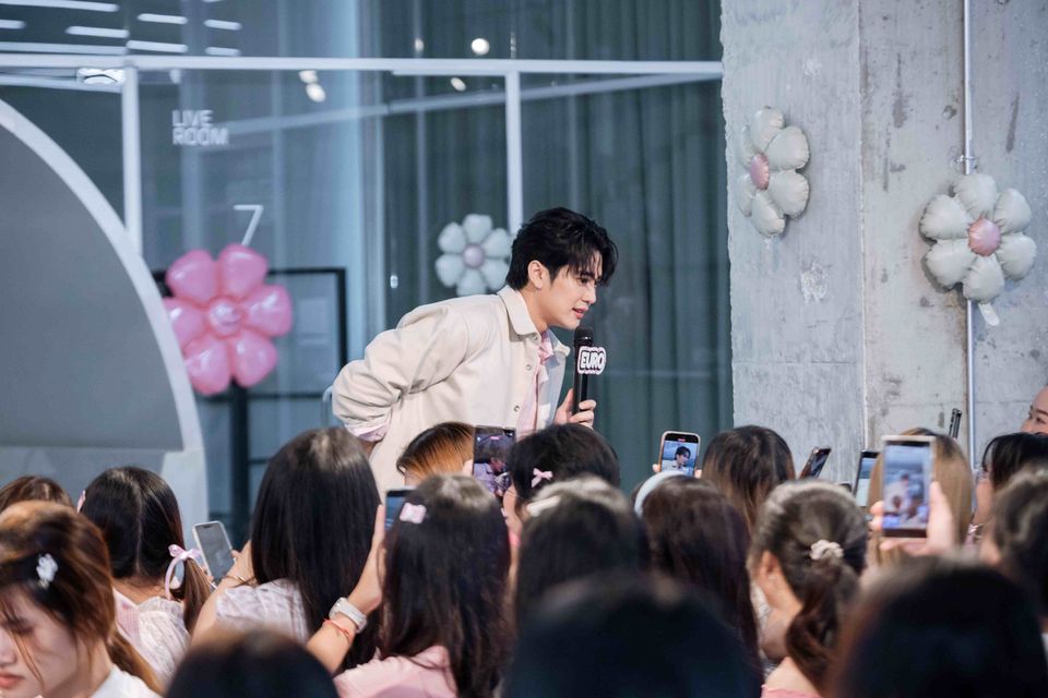 “ยูโร” ปลื้ม แฟนคลับไทย-อินเตอร์ รวมพลังฉลองวันเกิด  งาน “Shining 29th Birthday With Euro Yotsawat” แป๋วฉ่ำ