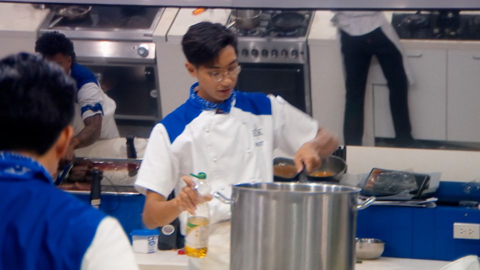 Hell’s Kitchen!! ครัวนรก..เดือดของแทร่!!  “เชฟอาร์ต”ฟาดแหลก..ไล่บดขยี้ผู้เข้าแข่งขันจนตัวสั่น