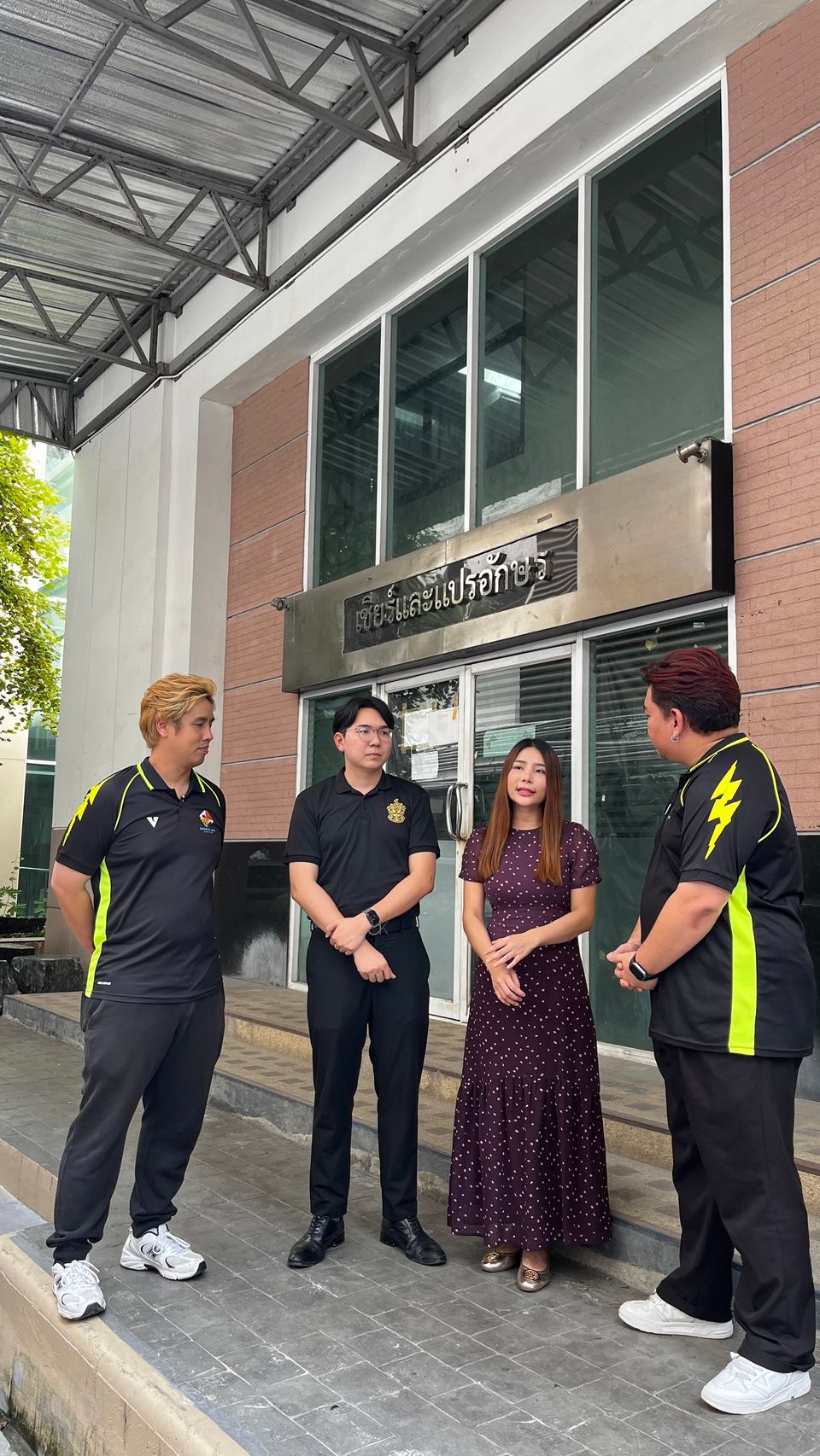 “SPORTS LIFE” พาทัวร์ “รร.สวนกุหลาบวิทยาลัย”  ส่องความเคลื่อนไหวศึก “ฟุตบอลจตุรมิตรสามัคคี ครั้งที่ 31”