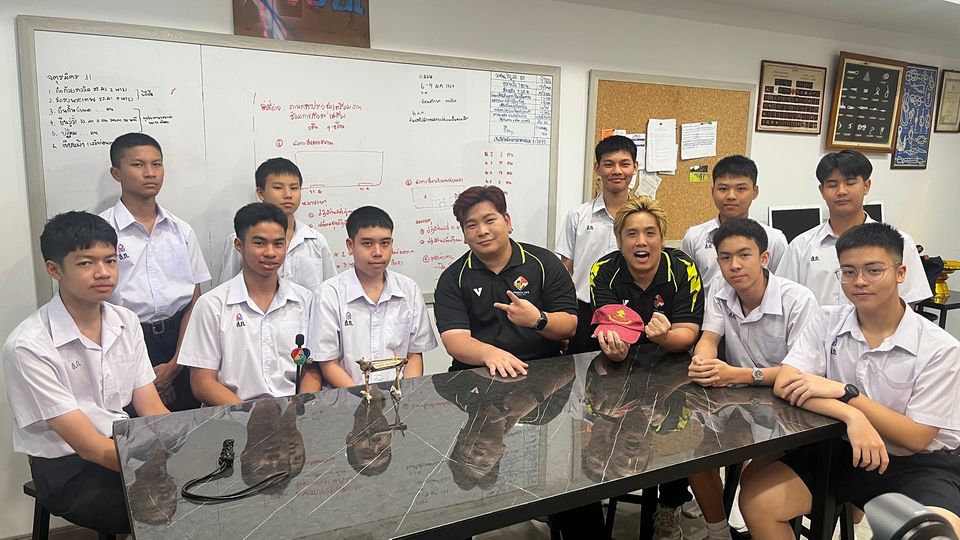 “SPORTS LIFE” พาทัวร์ “รร.สวนกุหลาบวิทยาลัย”  ส่องความเคลื่อนไหวศึก “ฟุตบอลจตุรมิตรสามัคคี ครั้งที่ 31”