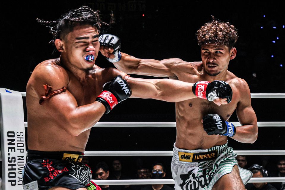 ONE ลุมพินี : เปิดโปรแกรมเต็ม ONE ลุมพินี 131 สุริยันต์เล็ก พ.เย็นยิ่ง รีแมตช์ เดโช ป.บริรักษ์