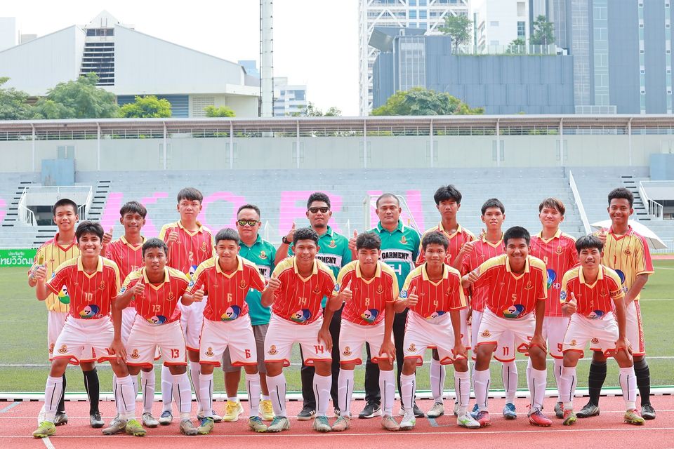 สมราคาทีมเต็ง “รร.ภัทรบพิตร” แชมป์เก่านำขบวนทีมวาง A ทะลุรอบ 64 ทีม ศึก “ฟุตบอลนักเรียน 7 คน แชมป์กีฬา 7HD แชมเปียน คัพ 2025”