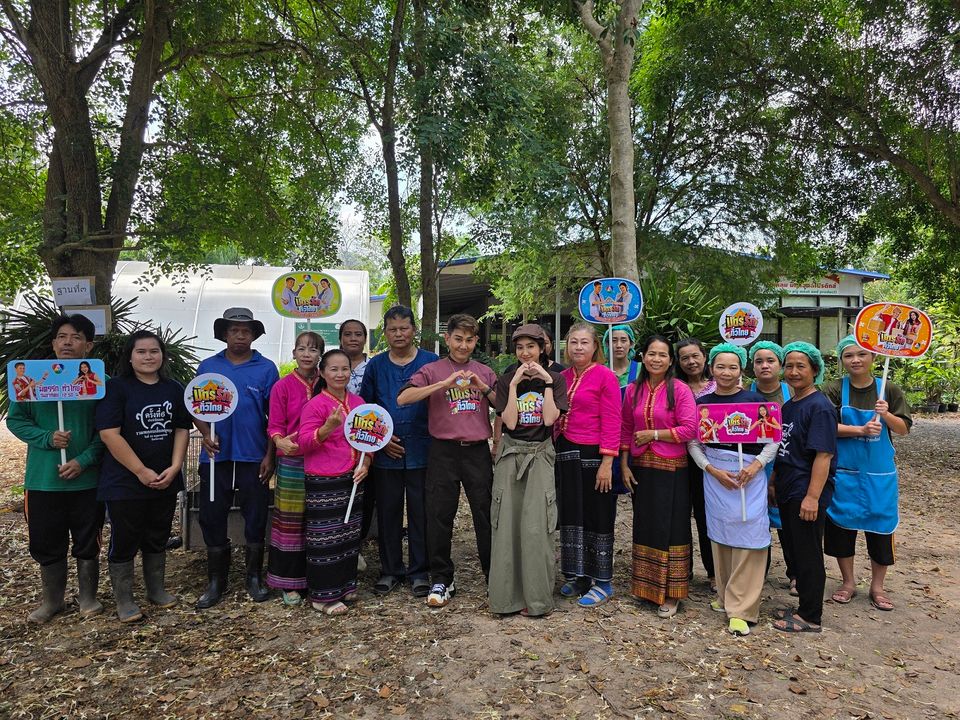 “มิตรรัก ทั่วไทย” พาเที่ยวเมืองโอ่งมังกร จ.ราชบุรี “เอ-แป้ง” ลุยฟาร์มหมูหลุมครบวงจร ที่แรกในประเทศไทย