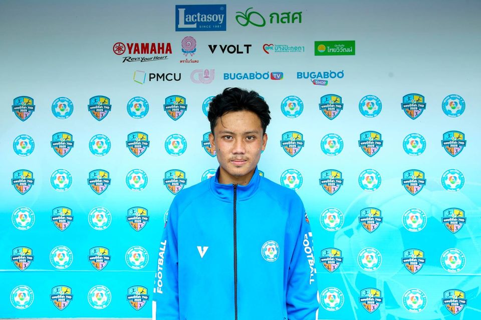 4 ทีมสุดท้าย ลุยต่อรอบรองชนะเลิศ ศึก “ฟุตบอลนักเรียน 7 คน แชมป์กีฬา 7HD แชมเปียน คัพ 2025” “รร.หัวหินวิทยาคม” ดับฟอร์ม “รร.สวนป่าเขาชะอางค์” 5-3