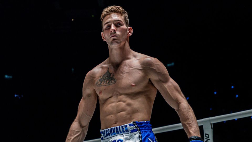 ONE Championship : นิโค คาร์ริลโล ตั้งเป้าเผด็จศึก ลุค ลิสซีย์ สานต่อสถิติ