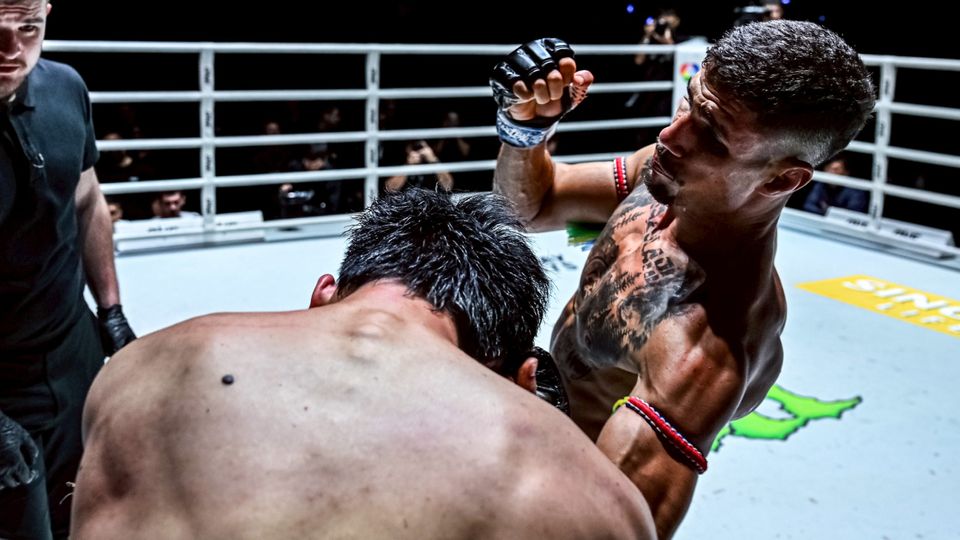 ONE ลุมพินี : จูลิโอ โลโบ มาแกร่งชนะแต้ม “วรพล”, “ลำน้ำมูลเล็ก” เปิดตัวคิกบ็อกซิ่งปัง ในศึก ONE ลุมพินี 135