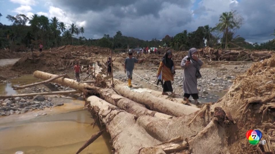เหตุน้ำท่วมอินโดนีเซีย ยอดผู้เสียชีวิตพุ่งเกิน 900 คน