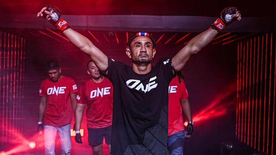 ONE ลุมพินี : สามเอ ไก่ย่างห้าดาว ชี้ จ้าวเสือใหญ่ ส.เดชะพันธ์ ลดรุ่นกระทบฟอร์มชก เล็งรับน้องให้ถึงใจ