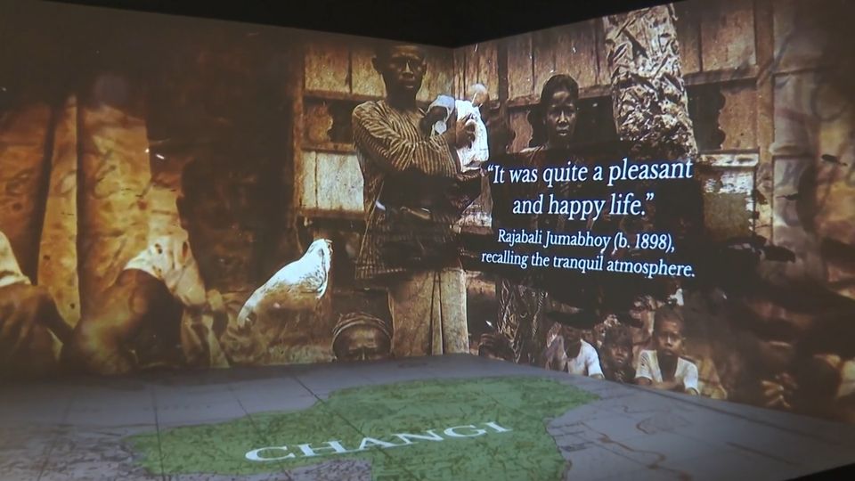 สมเด็จพระกนิษฐาธิราชเจ้า กรมสมเด็จพระเทพรัตนราชสุดา ฯ สยามบรมราชกุมารี ทอดพระเนตรโบสถ์และพิพิธภัณฑ์ชางงี ที่สาธารณรัฐสิงคโปร์