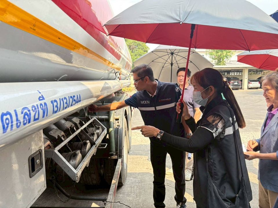 พาณิชย์ติดตามสถานการณ์ตะวันออกกลางใกล้ชิด คุมเข้มราคาสินค้า พบฝ่าฝืนไม่ปิดป้ายแสดงราคาแล้ว 5 ราย ย้ำดำเนินคดีตามกฎหมายทันที