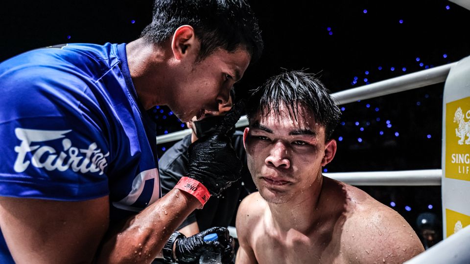 ONE ลุมพินี : ซุปเปอร์บอน ซุปเปอร์บอนเทรนนิงแคมป์ ปลื้ม แรมโบ้เล็ก ฉ.อจลบุญ สยบ “นาบิล” สมศักดิ์ศรี