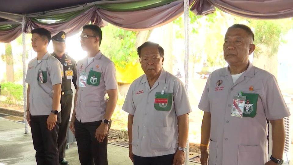 สมเด็จพระเจ้าน้องนางเธอ เจ้าฟ้าจุฬาภรณวลัยลักษณ์ อัครราชกุมารี กรมพระศรีสวางควัฒน วรขัตติยราชนารี ทรงเยี่ยมการปฎิบัติงานของหน่วยแพทย์เคลื่อนที่ มูลนิธิแพทย์อาสาสมเด็จพระศรีนครินทราบรมราชชนนี ประจำจังหวัดลำพูน