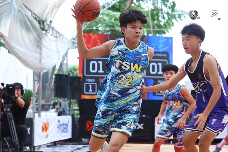 6a0879bea91502.33979111.jpg