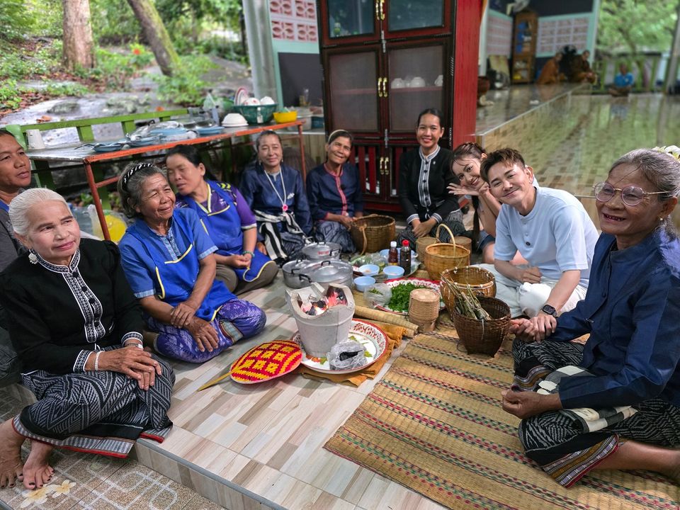 “เอ-แป้ง” ลุย “บ้านโพนไฮ” มุกดาหาร เปิดวิถีไทโส้ ป่าคือ “ตู้กับข้าว” ของชุมชน