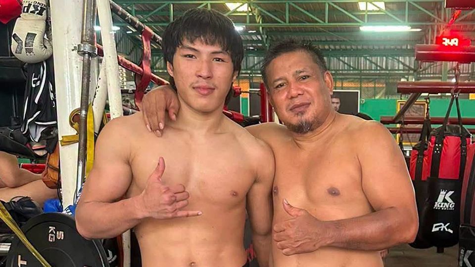 ONE ลุมพินี : “เทรนเนอร์หวัง” อัปพลังแกร่ง ยอดไอคิว อ.พิมลศรี พร้อมโค่นบัลลังก์ แรมโบ้เล็ก ฉ.อจลบุญ