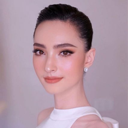 แอนน่า กลึคส์