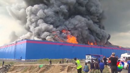 เพลิงไหม้โกดังรุนแรงในกรุงมอสโก รัสเซีย
