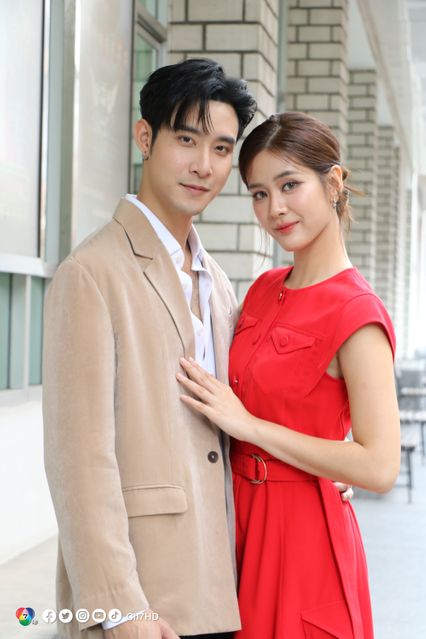 เปิดภาพบวงสรวงละคร สาวใช้ดิลิเวอรี สุดปัง ! เมฆ จุติ - แพรว เฌอมาวีร์ นำทัพนักแสดงร่วมงานพร้อมหน้า