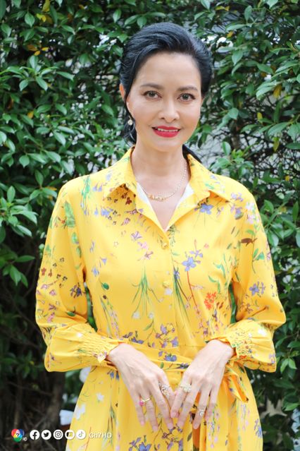 เปิดภาพบวงสรวงละคร สาวใช้ดิลิเวอรี สุดปัง ! เมฆ จุติ - แพรว เฌอมาวีร์ นำทัพนักแสดงร่วมงานพร้อมหน้า