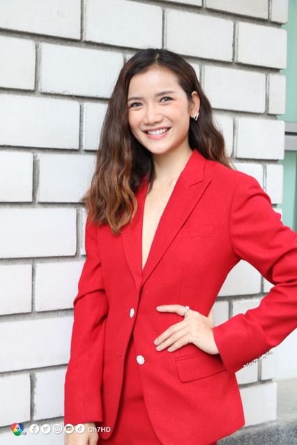 เปิดภาพบวงสรวงละคร สาวใช้ดิลิเวอรี สุดปัง ! เมฆ จุติ - แพรว เฌอมาวีร์ นำทัพนักแสดงร่วมงานพร้อมหน้า