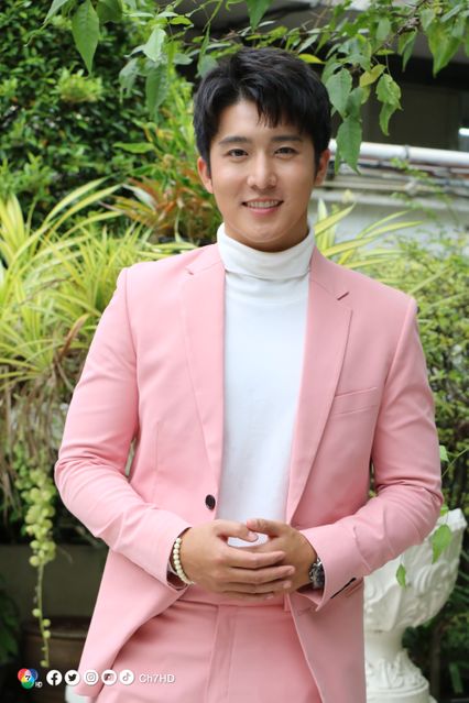 เปิดภาพบวงสรวงละคร สาวใช้ดิลิเวอรี สุดปัง ! เมฆ จุติ - แพรว เฌอมาวีร์ นำทัพนักแสดงร่วมงานพร้อมหน้า