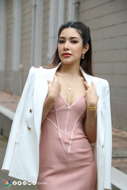 เปิดภาพบวงสรวงละคร สาวใช้ดิลิเวอรี สุดปัง ! เมฆ จุติ - แพรว เฌอมาวีร์ นำทัพนักแสดงร่วมงานพร้อมหน้า