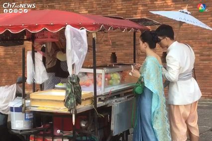 ท่องเที่ยวเชียงใหม่คึกคัก ร้านเช่าชุดไทยได้เฮ นักท่องเที่ยวจีนแห่เช่าชุดใส่ถ่ายรูปตามประตูท่าแพ
