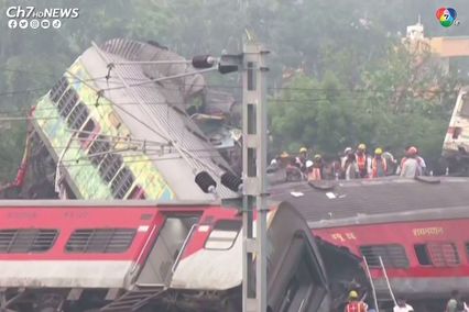 อินเดียรถไฟชนกัน ยอดตายทะลุกว่า 200 คน เจ็บเกือบ 900 คน เจ้าหน้าที่เร่งช่วยคนติดในซากรถไฟ
