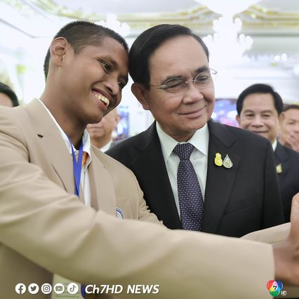 นายกรัฐมนตรี ไม่ขอตอบการเมืองกล่าวเพียงสั้นๆ Nothing