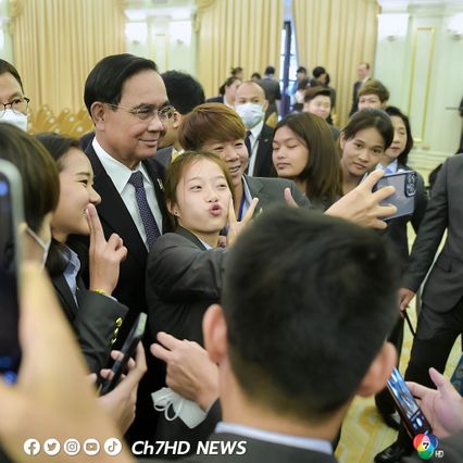 นายกรัฐมนตรี ไม่ขอตอบการเมืองกล่าวเพียงสั้นๆ Nothing