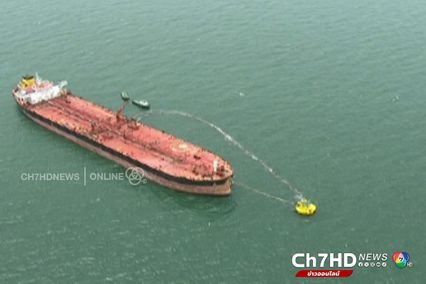 ภาพเก่าเล่าเรื่อง : 27 กรกฎาคม 2556 น้ำมันรั่วลงทะเล จากท่อรับ พีทีทีจีซี มาบตาพุด จ.ระยอง