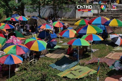 นักท่องเที่ยวแห่จองพื้นที่ ชมบั้งไฟพญานาค หน้าวัดไทย อ.โพนพิสัย จ.หนองคาย