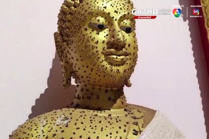 ฮือฮา ชาวบ้านพากันกราบไหว้พระพุทธรูปเม็ดตุ่มขึ้นเต็มองค์