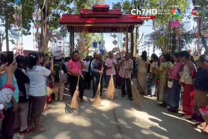 บอย -แอน หมอลำคู่บุญ เก็บเงินเตรียมงานแรมปีจัดกฐินถวายวัดป่า