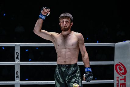 ONE ลุมพินี : อิลยาส มูซาเอฟ งัดแผนโต้กลับ ซุปเปอร์บอล วันของโอม MBK