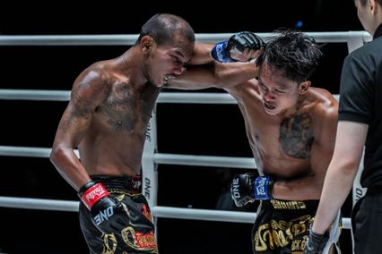 ONE ลุมพินี : ชาติพิชิต สส.ต้อยแปดริ้ว ทดสอบพลัง ขุนศึก ส.เดชะพันธ์