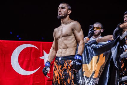 ONE Championship : อาลิเบก ราซูลอฟ มั่นใจกระชากเข็มขัด คริสเตียน ลี