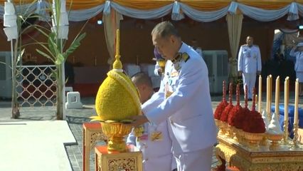 พลอากาศเอก ชลิต พุกผาสุข องคมนตรี เป็นผู้แทนพระองค์ไปวางพุ่มดอกไม้ถวายราชสักการะสมเด็จพระนเรศวรมหาราช ประจำปี 2568