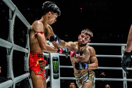 ONE Championship : เอลลิส บาร์โบซา มุ่งมั่นโค่นบัลลังก์ พระจันทร์ฉาย พีเค.แสนชัย