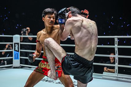 ONE Championship : พระจันทร์ฉาย โชว์เพลงศอก เผด็จศึก เอลลิส รั้งบัลลังก์มวยไทย สุดยิ่งใหญ่