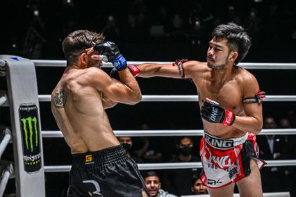 ONE Championship : พระจันทร์ฉาย โชว์เพลงศอก เผด็จศึก เอลลิส รั้งบัลลังก์มวยไทย สุดยิ่งใหญ่